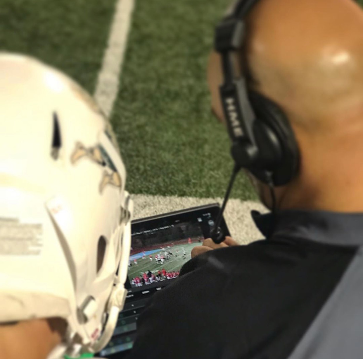 Coach-Kurt-Hines-Sideline-Replay-iPad