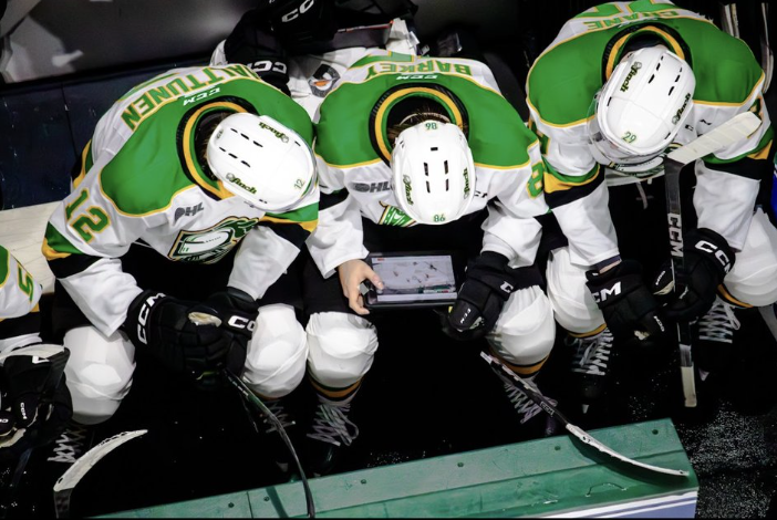 london-knights-using-gamestrat-replay-on-bench